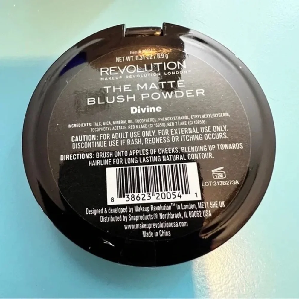 ❄️ Makeup Revolution | The Matte Blush Divine Pink